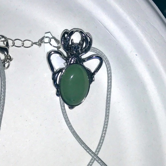 Green Aventurine Crystal Spider Necklace - Picture 1 of 1